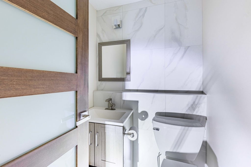 40 E 9th Street - Photo 16