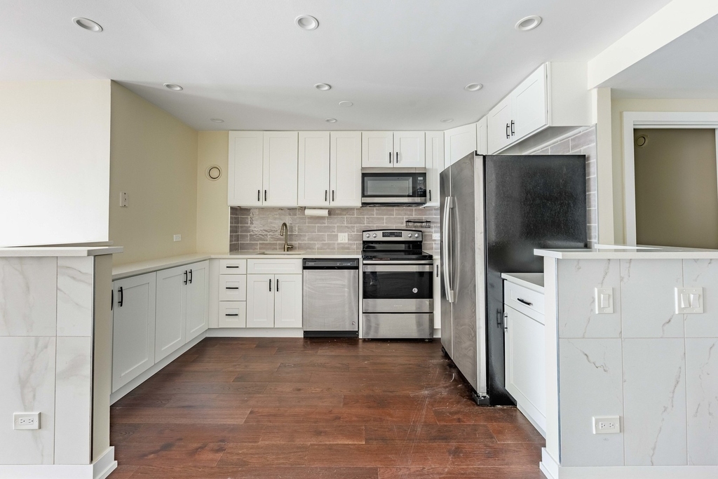 40 E 9th Street - Photo 7
