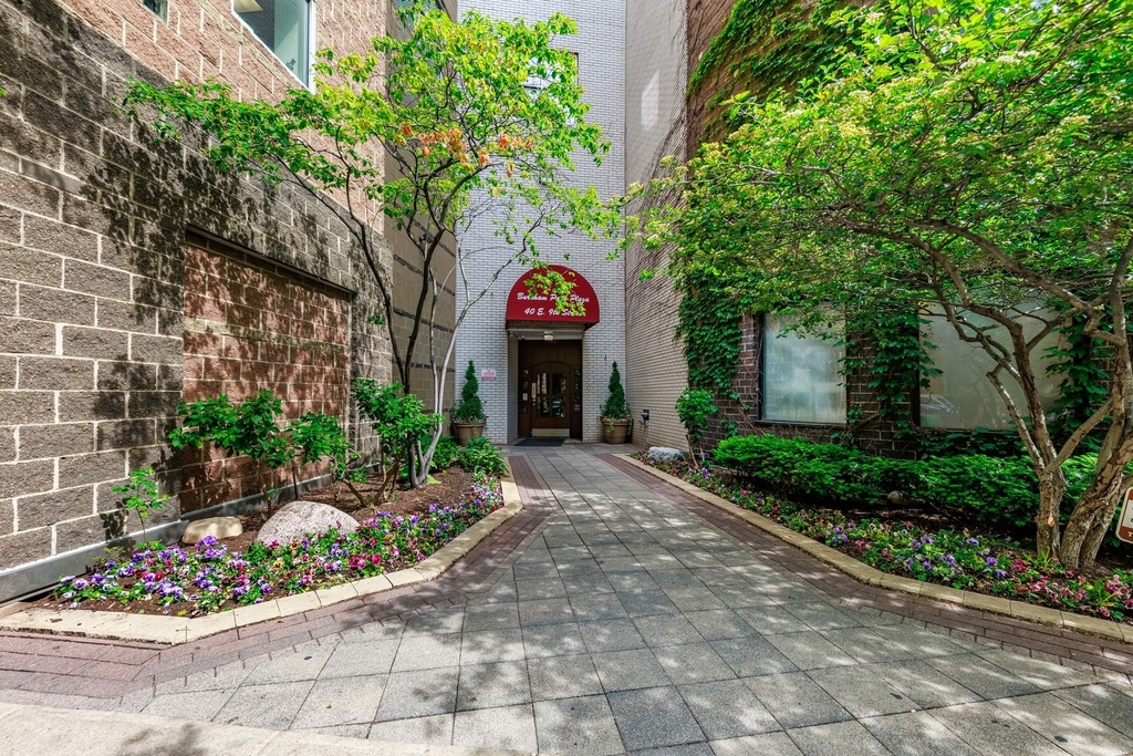 40 E 9th Street - Photo 0