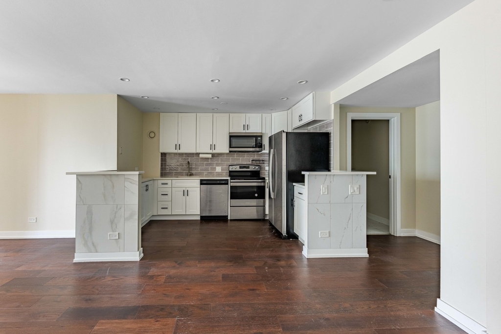 40 E 9th Street - Photo 5