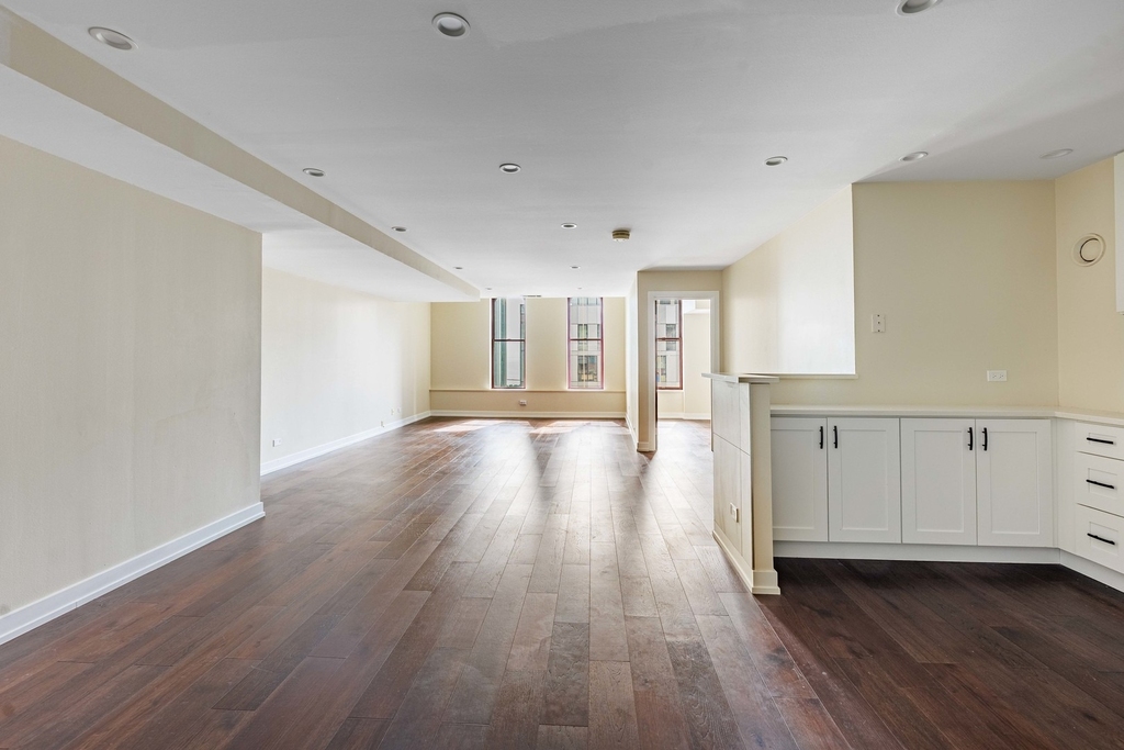 40 E 9th Street - Photo 9