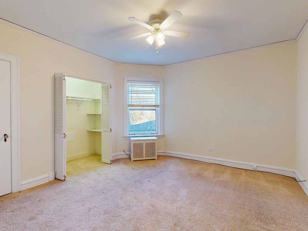 8912 Ewing Avenue - Photo 7