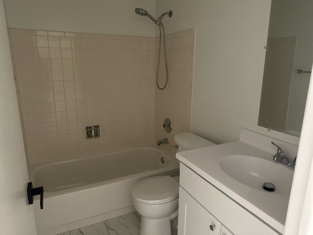 380 Heather Court - Photo 18