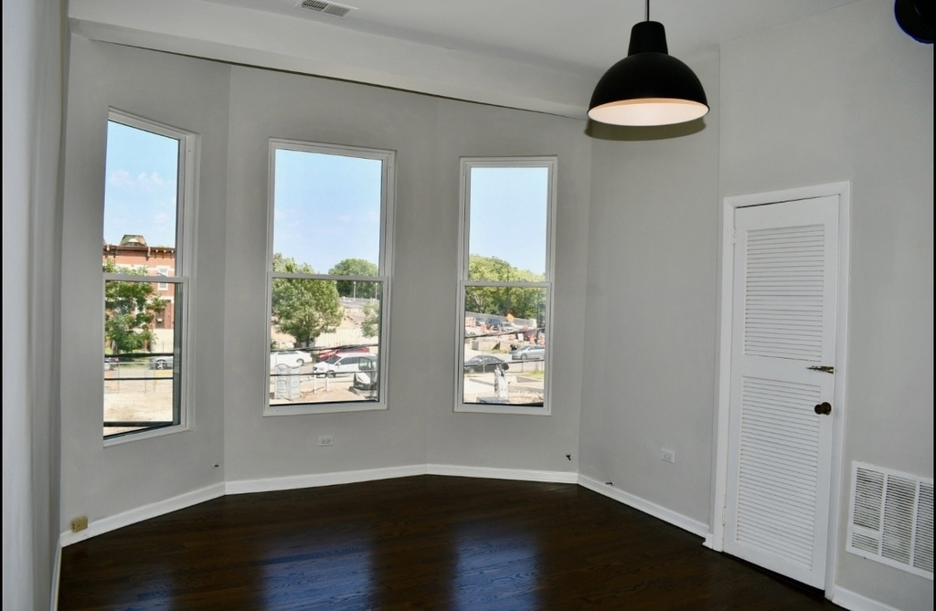 867 E Pershing Road - Photo 3