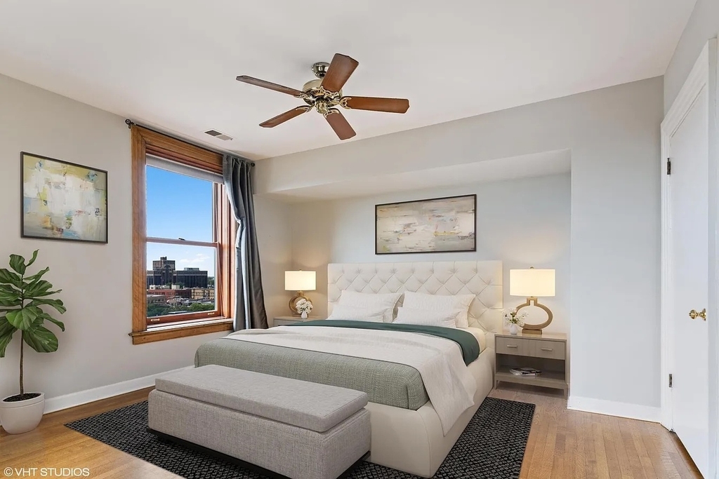 559 W Surf Street - Photo 10