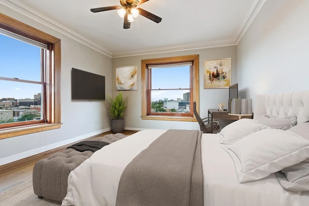 559 W Surf Street - Photo 14