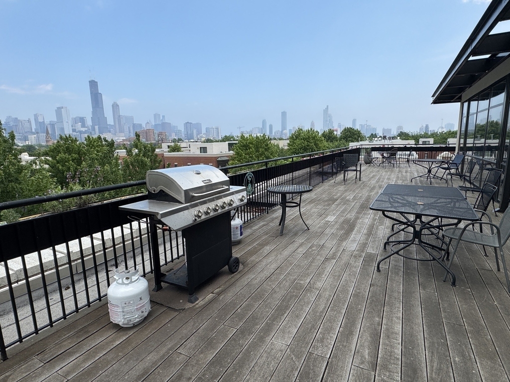 1071 W 15th Street - Photo 19