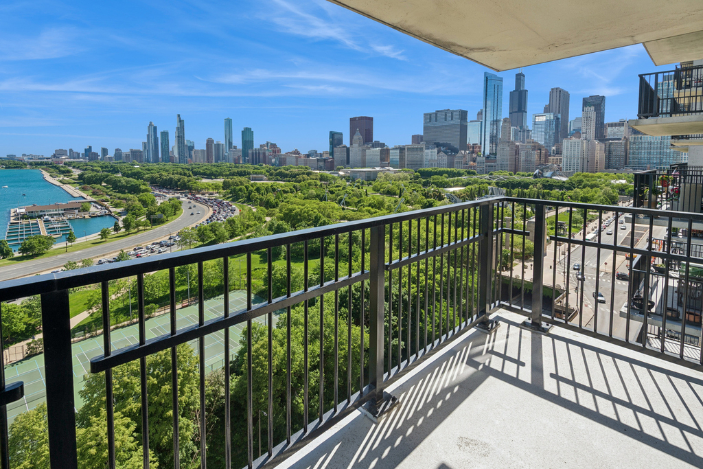 400 E Randolph Street - Photo 5