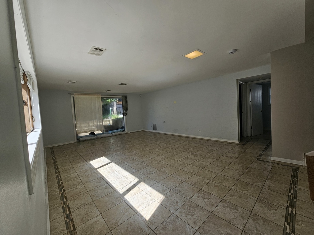 9924 Crawford Avenue - Photo 22