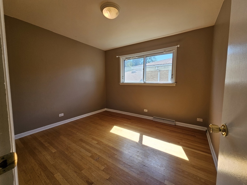 9924 Crawford Avenue - Photo 20