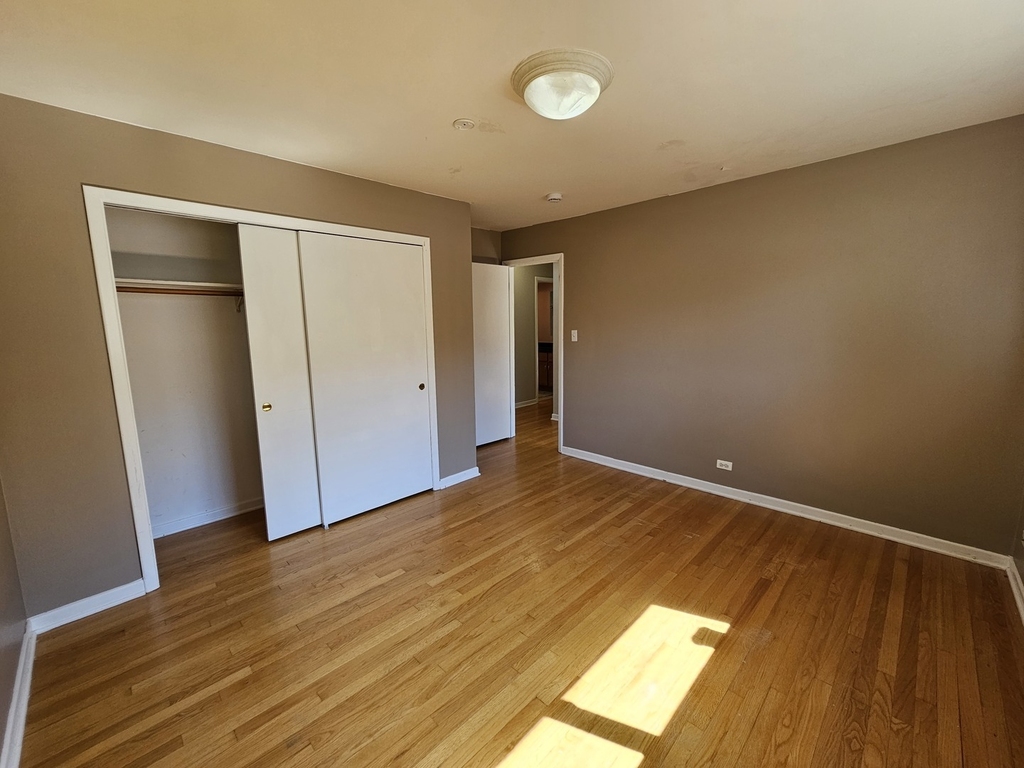 9924 Crawford Avenue - Photo 18