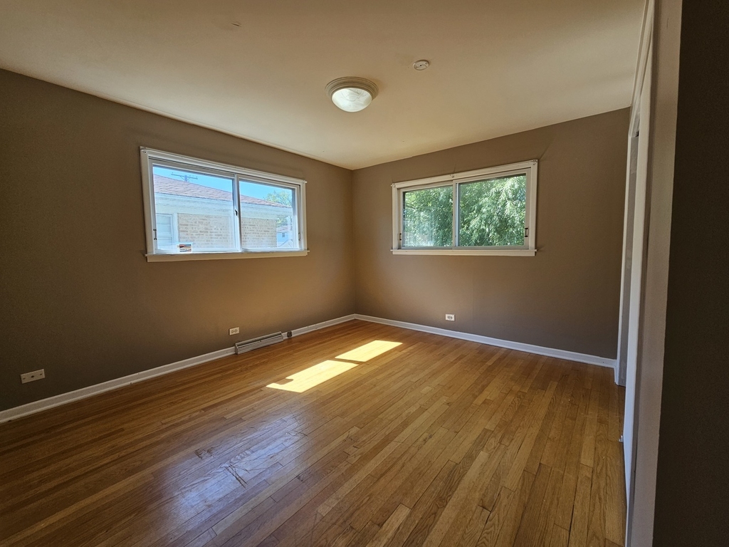 9924 Crawford Avenue - Photo 17