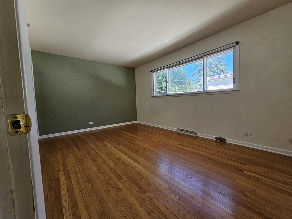 9924 Crawford Avenue - Photo 13