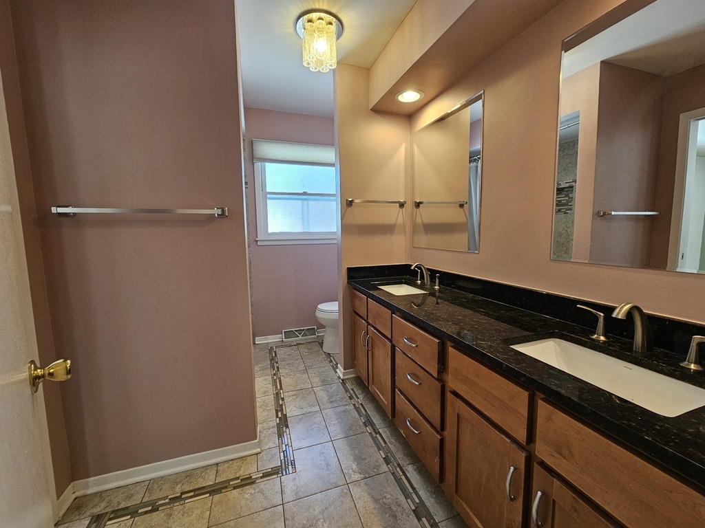 9924 Crawford Avenue - Photo 7