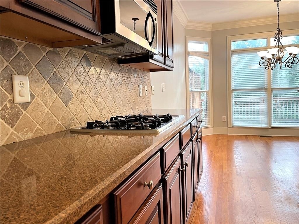 895 Lenox Ct Ne - Photo 10