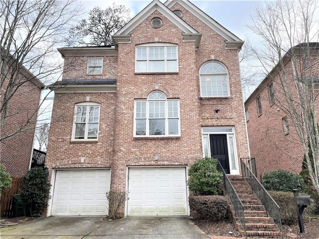 895 Lenox Ct Ne - Photo 0