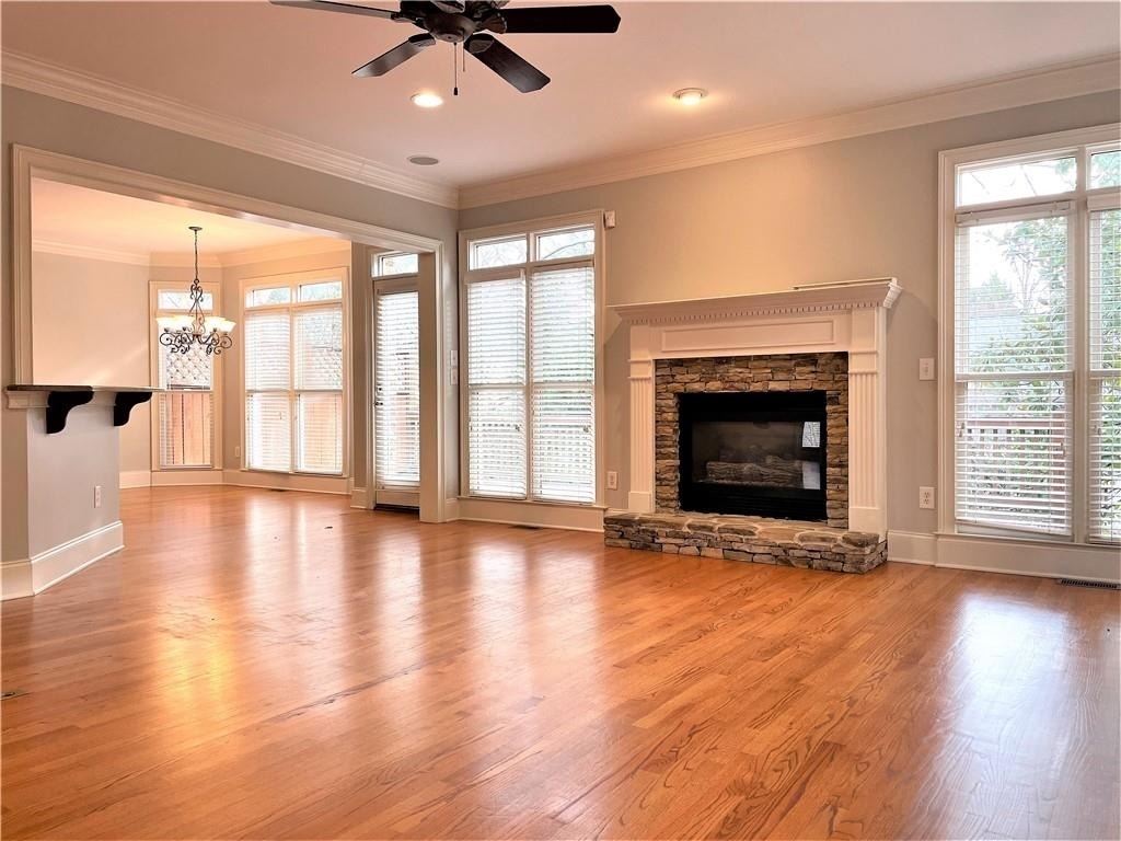 895 Lenox Ct Ne - Photo 5