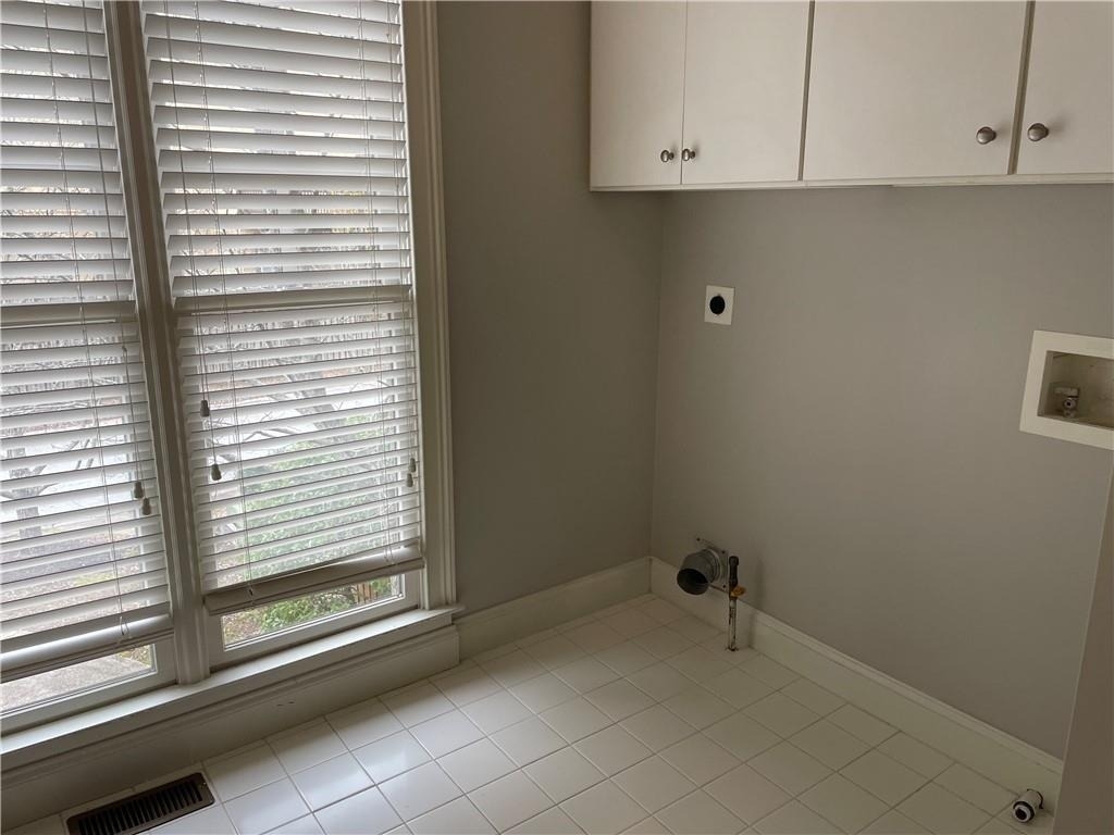 895 Lenox Ct Ne - Photo 15