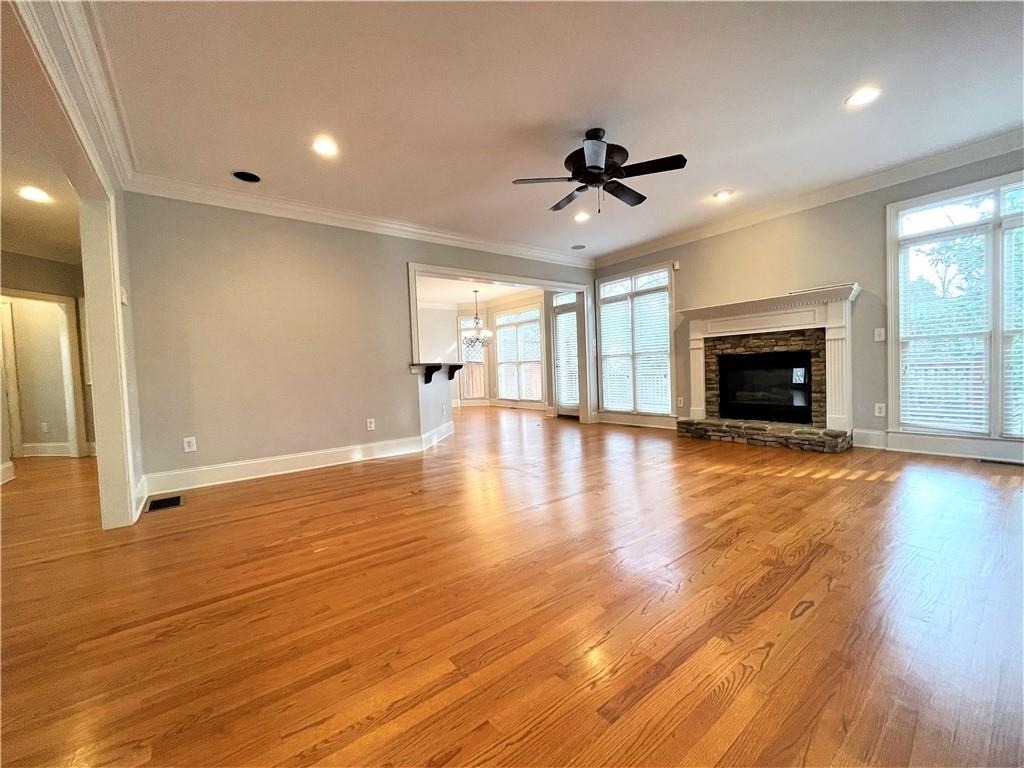 895 Lenox Ct Ne - Photo 6
