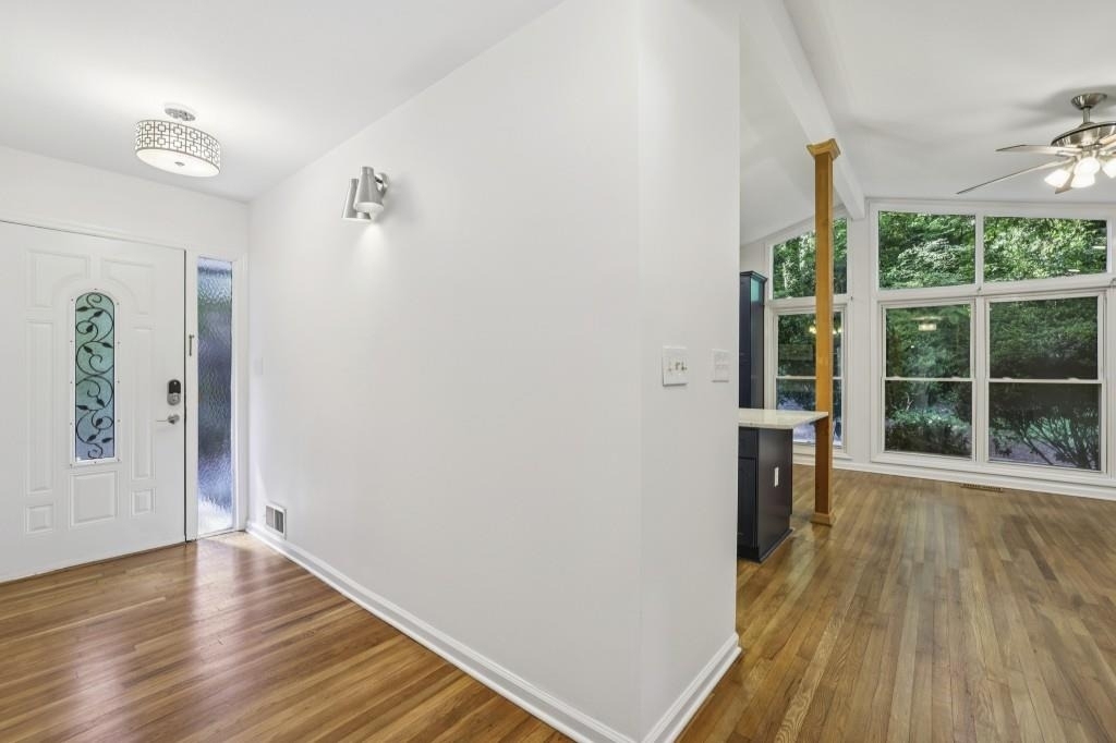 2056a Abby Lane Ne - Photo 9