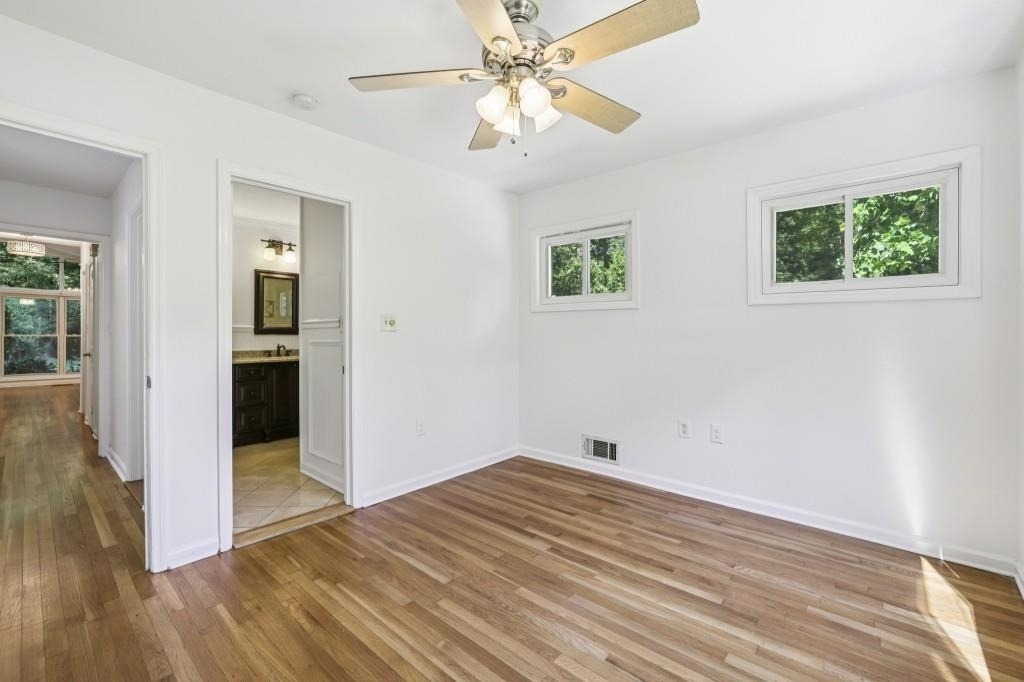 2056a Abby Lane Ne - Photo 18