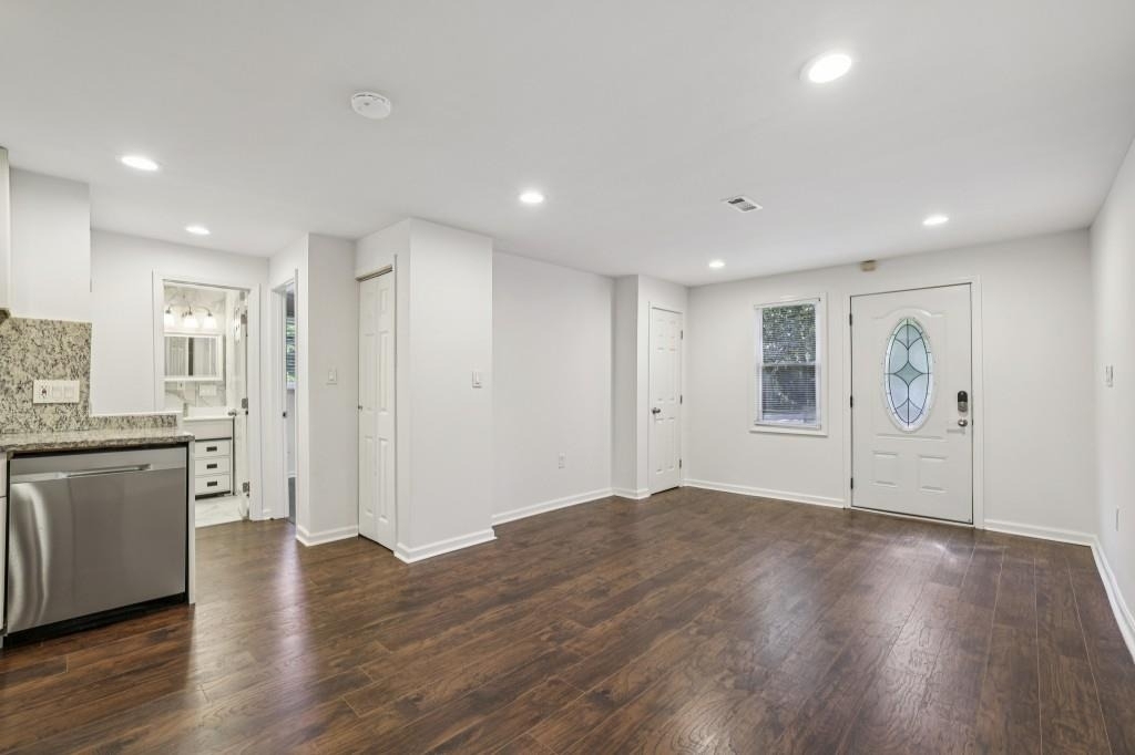2056a Abby Lane Ne - Photo 25