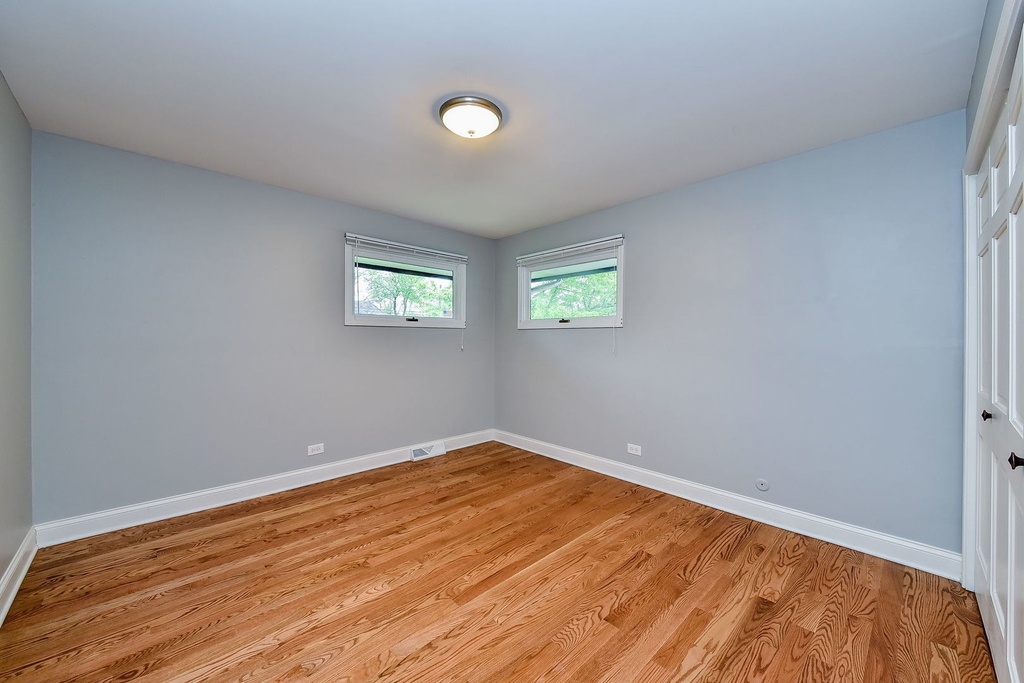1706 E Liberty Drive - Photo 9