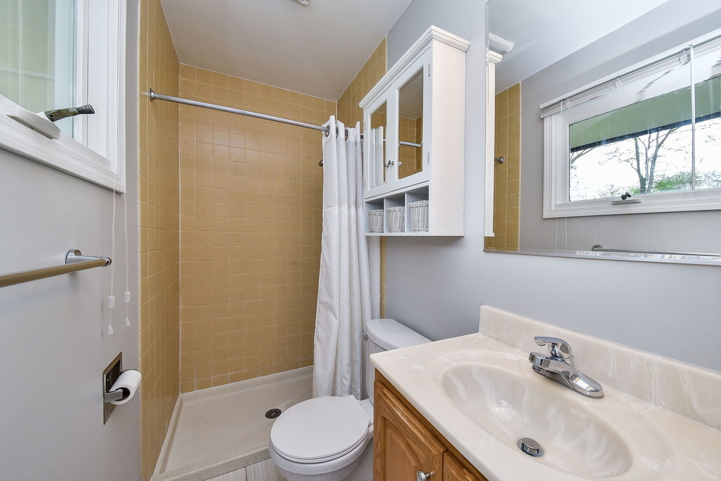 1706 E Liberty Drive - Photo 11