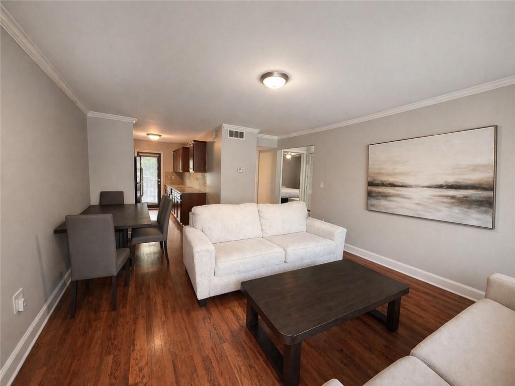 48 Peachtree Avenue Ne - Photo 2