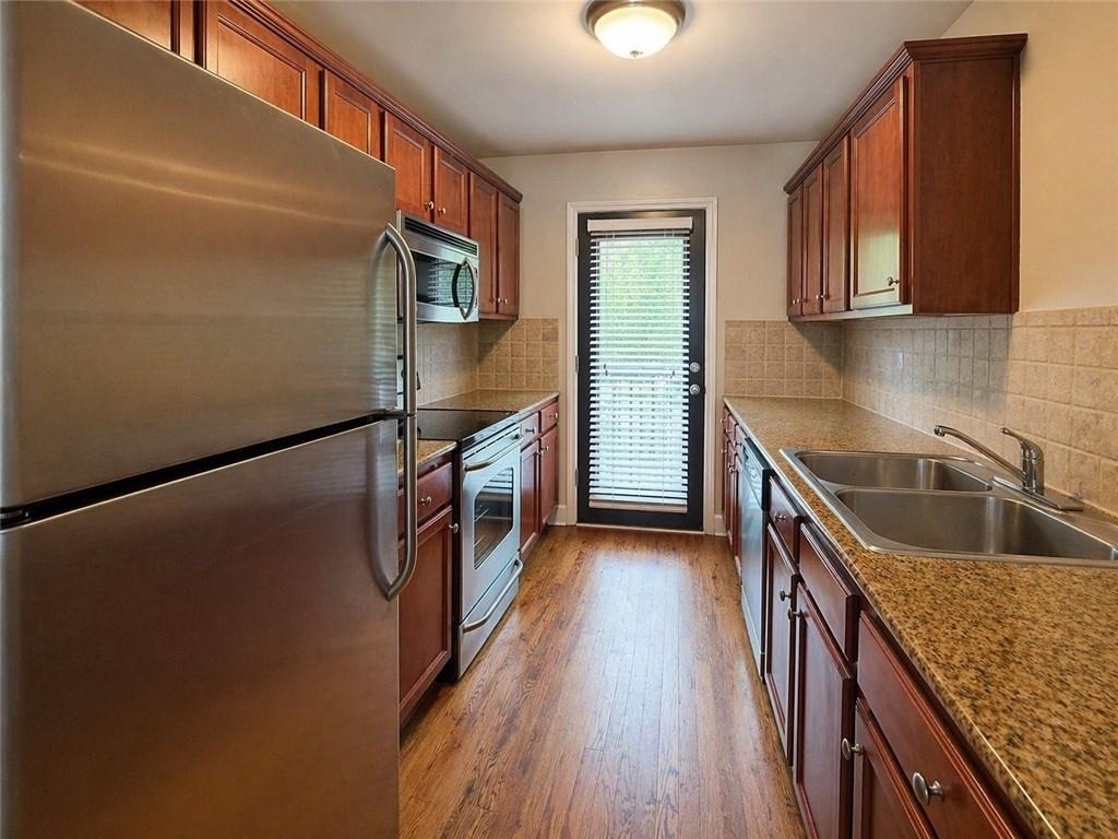 48 Peachtree Avenue Ne - Photo 6