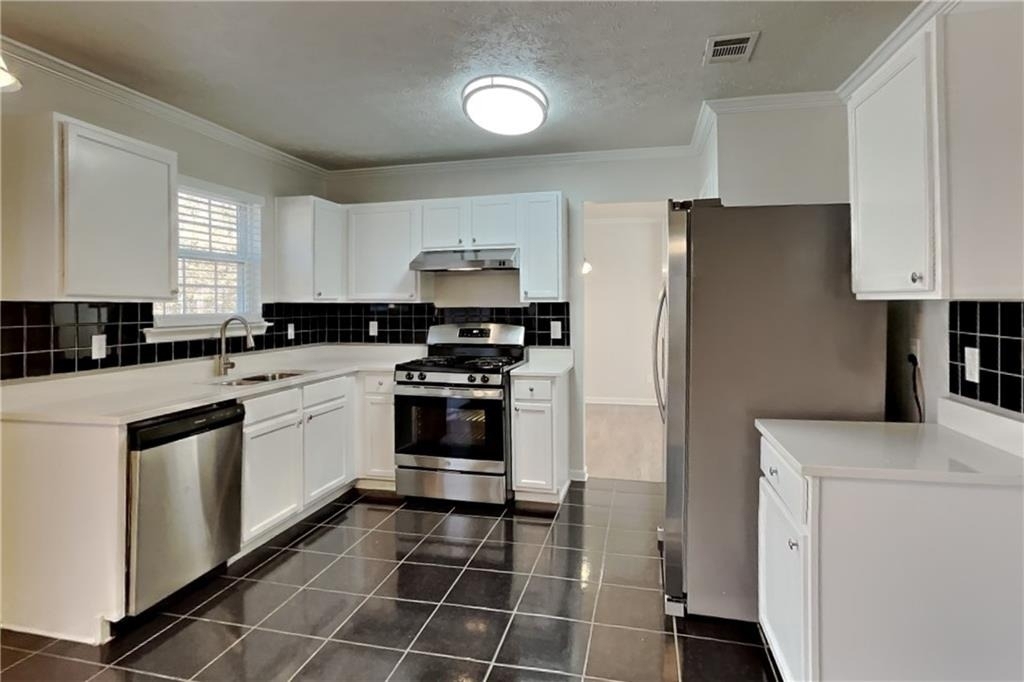 19 Lakemoore Court - Photo 4