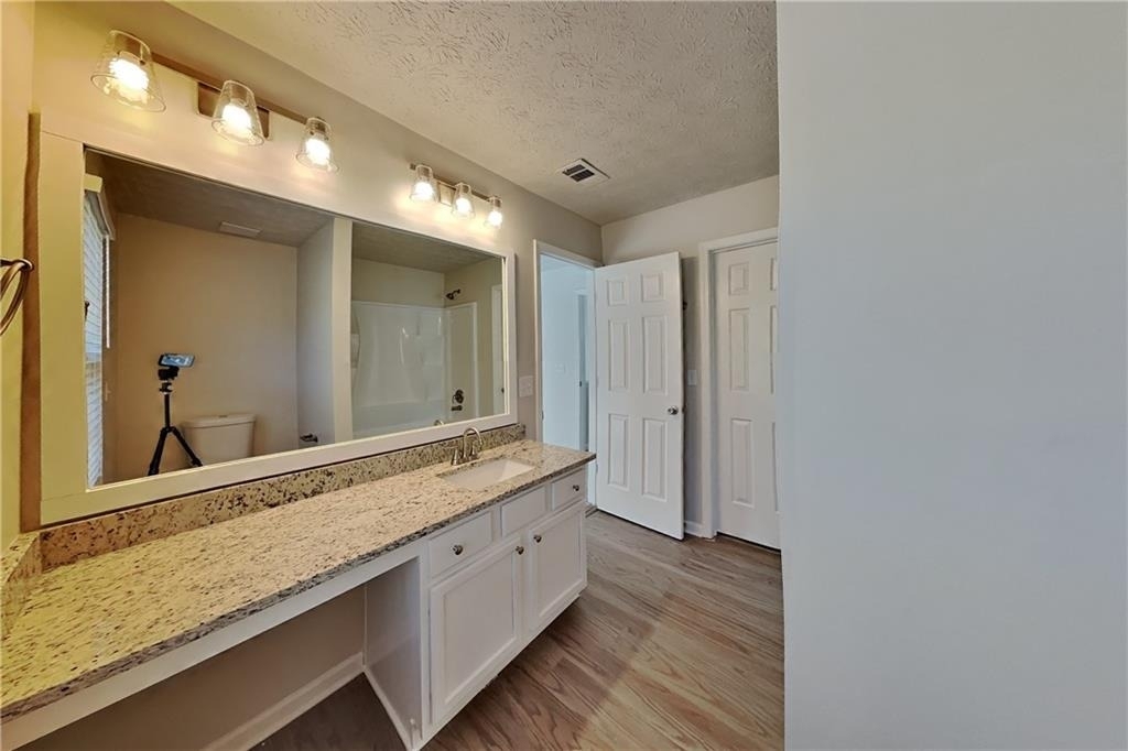 19 Lakemoore Court - Photo 10