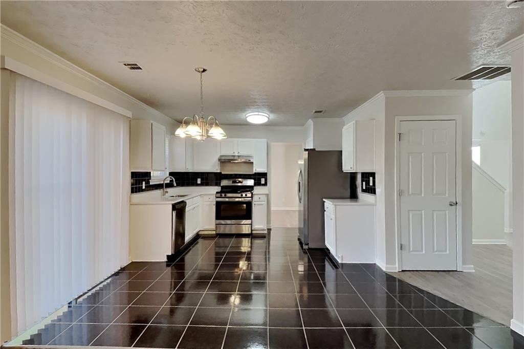 19 Lakemoore Court - Photo 5