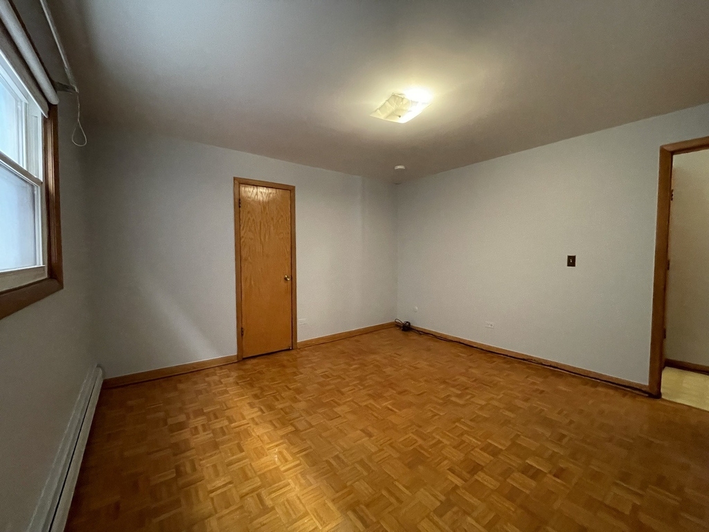 8645 W Summerdale Avenue - Photo 6