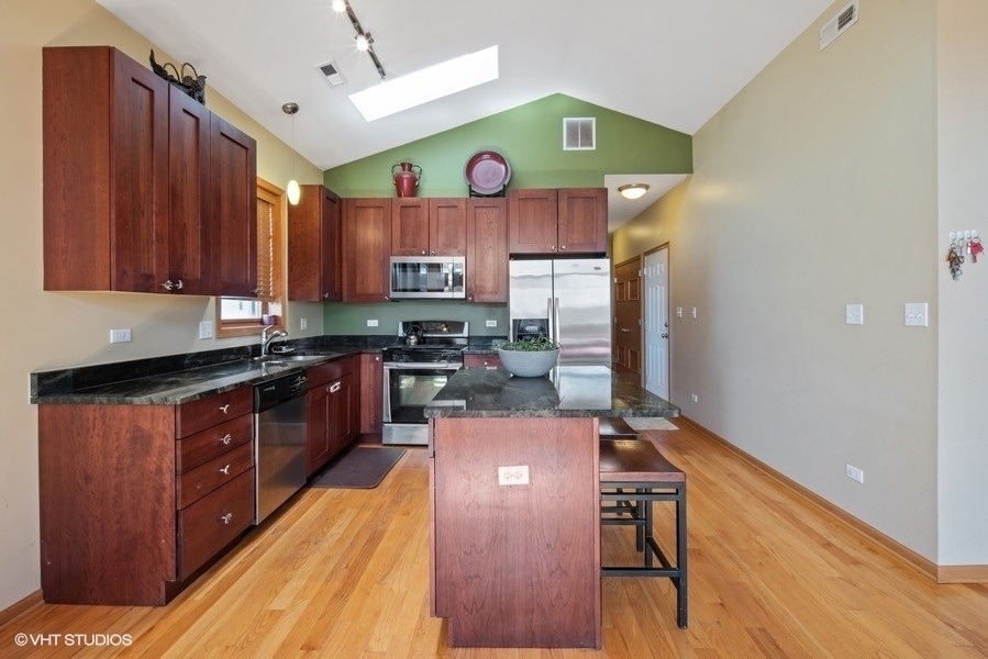 6332 S Ellis Avenue - Photo 2