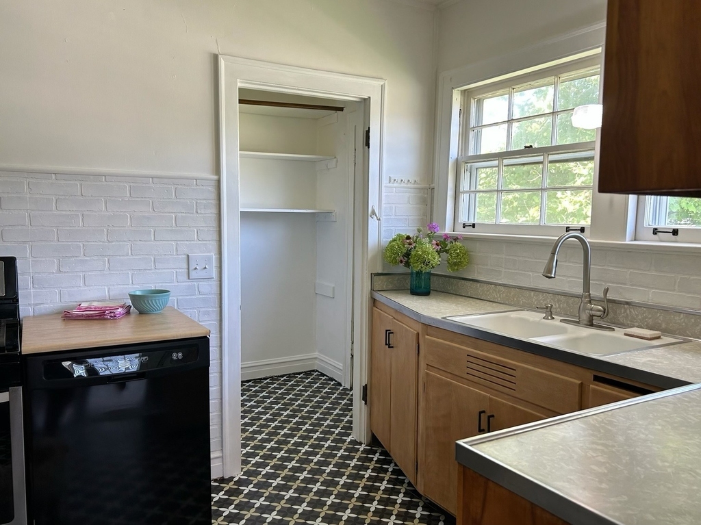 994 Greenview Avenue - Photo 15