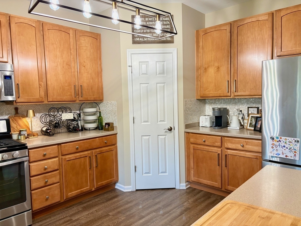 1883 Crenshaw Circle - Photo 3