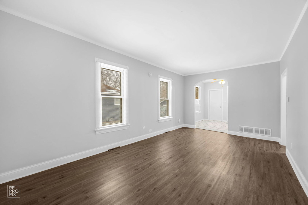 44 N Glenwood Avenue - Photo 1