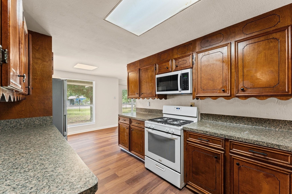 1505 Gladiola Avenue - Photo 12
