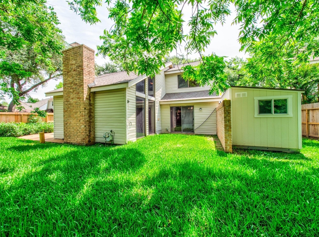 8022 La Brea Drive - Photo 10