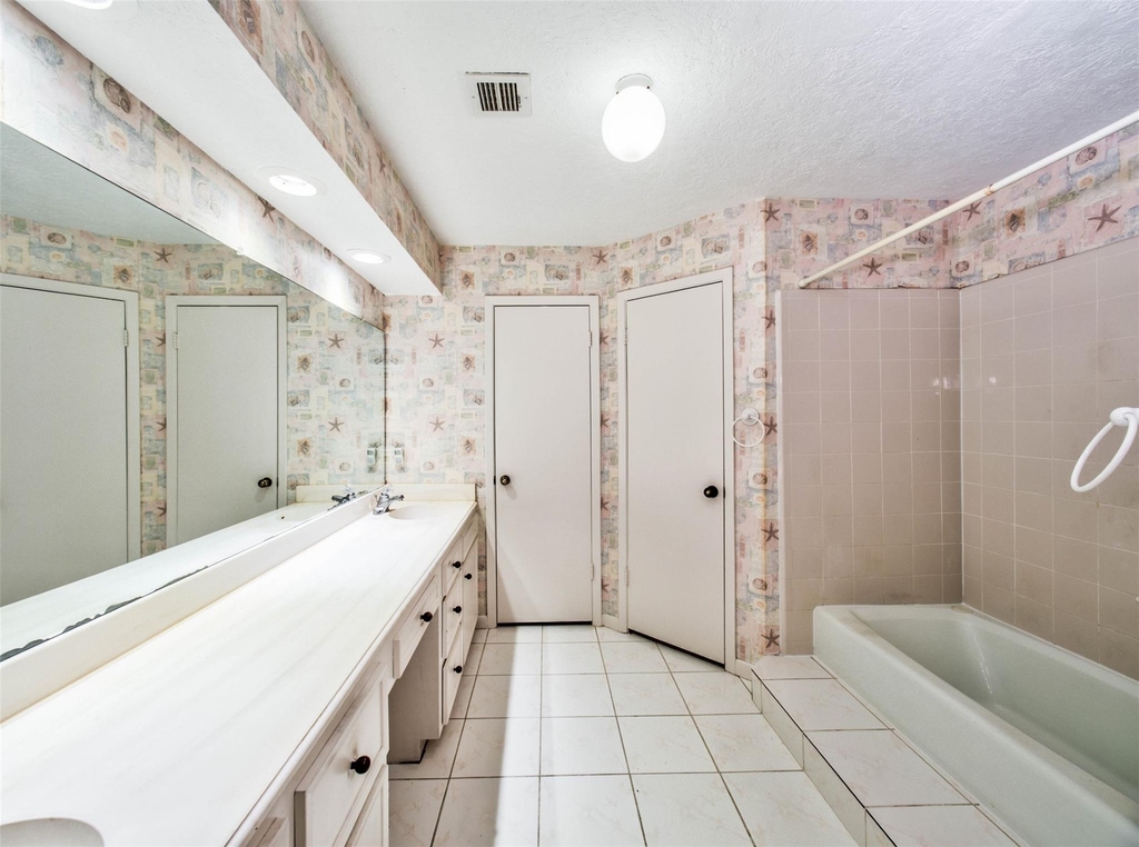 8022 La Brea Drive - Photo 23