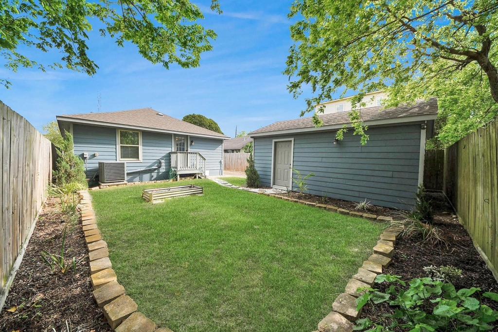 1322 E 36th Street - Photo 43