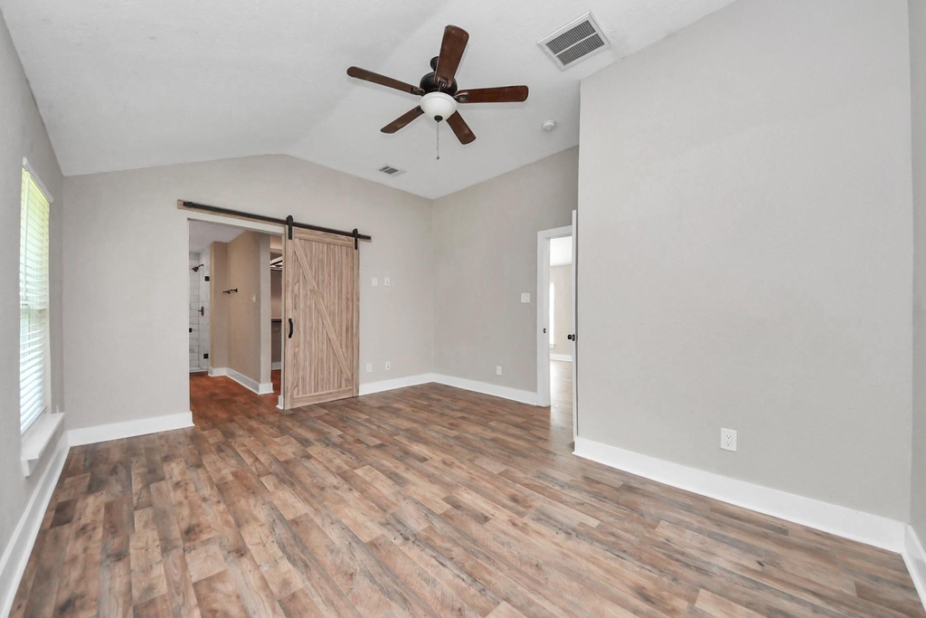 1322 E 36th Street - Photo 32