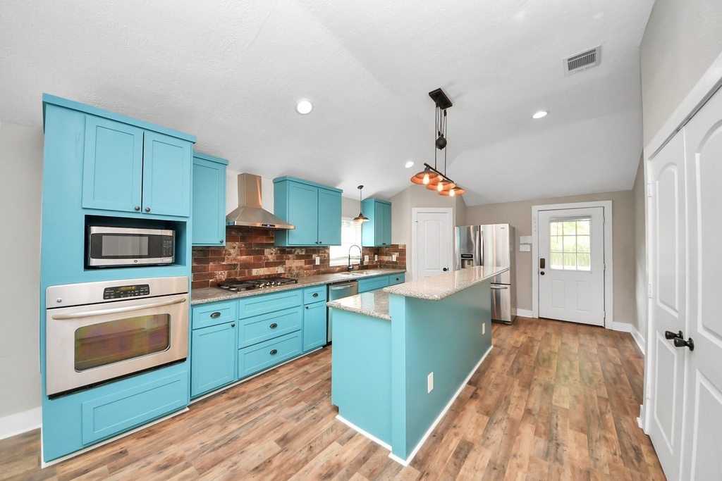 1322 E 36th Street - Photo 20