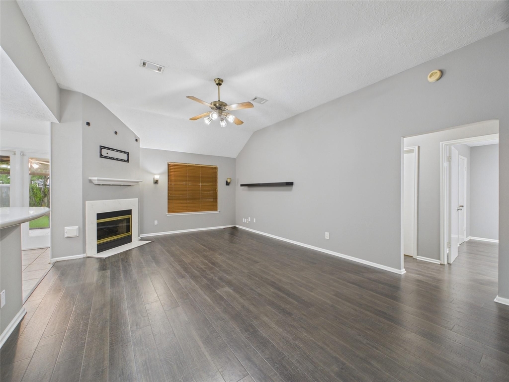 3718 Brookwood Drive - Photo 3