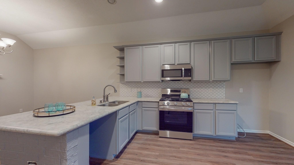1214 Sand Pines - Photo 16