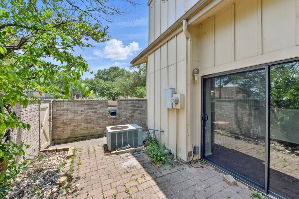 3126 Windchase Boulevard - Photo 3