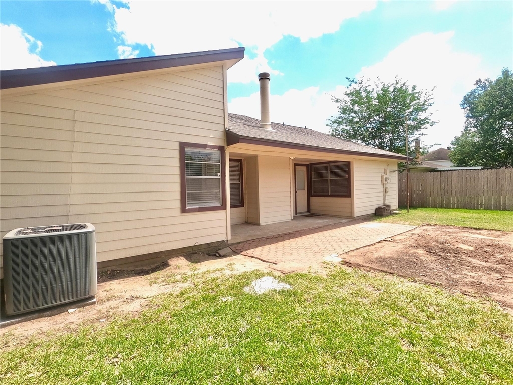 2506 Radcliffe Drive - Photo 9