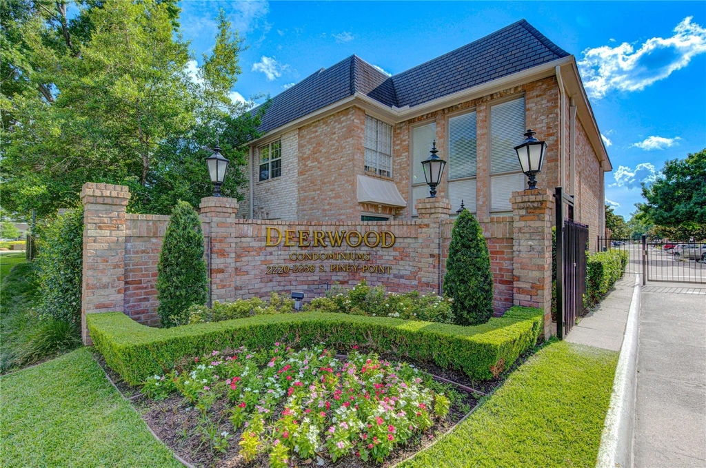 2232 S Piney Point Road - Photo 0