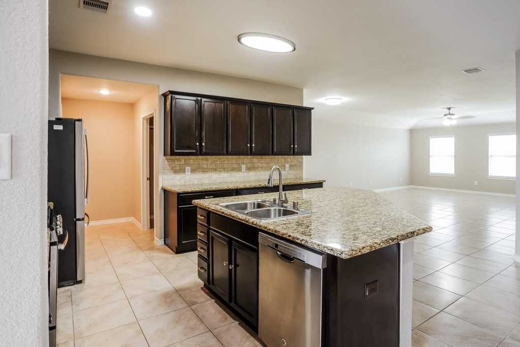 18003 Dalton Shadow Lane - Photo 5